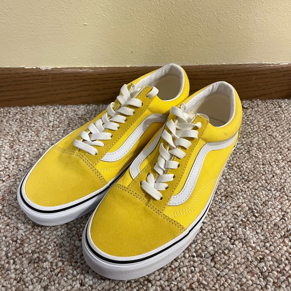Vans - Picture 2 of 6